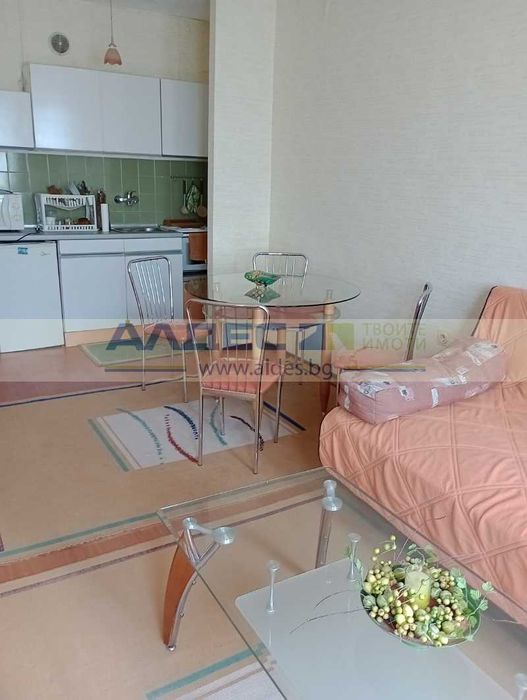 Дава под наем обзаведена боксониера в Люлин 7!