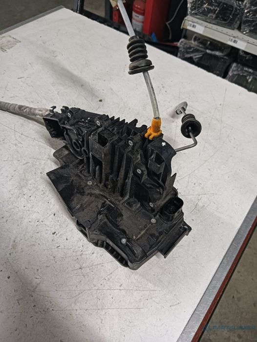 Broasca Usa Stanga Fata Mercedes-Benz S-Class (W222, V222, X222) [ 201