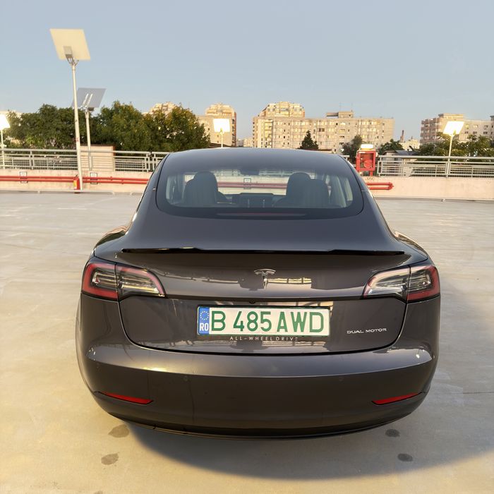 TESLA Model 3 2019 — imagine 4