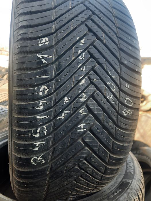 235/50/19;235/55/19 и 245/45/18  Всесезонни Гуми с борд