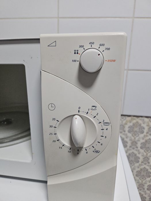 Продам ковер, гладильную доску, вентиллятор,