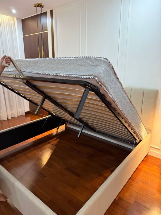 Кровать двухспальная