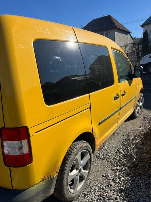 Vând Volkswagen Caddy