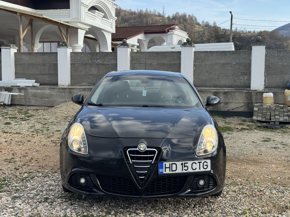 Alfa Romeo Giulietta 2012 1.4 benzina usor avariata !