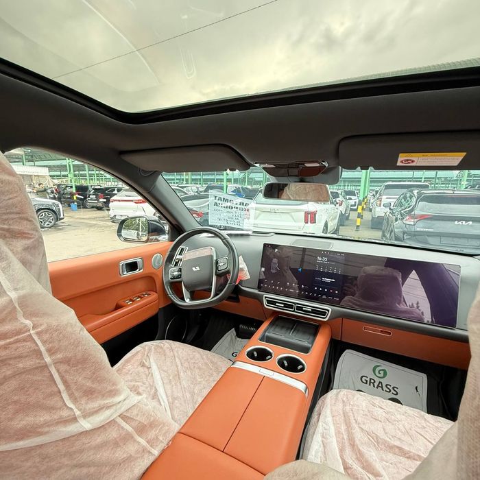 Продаётся автомобиль LIXIANG L6 MAX FULL