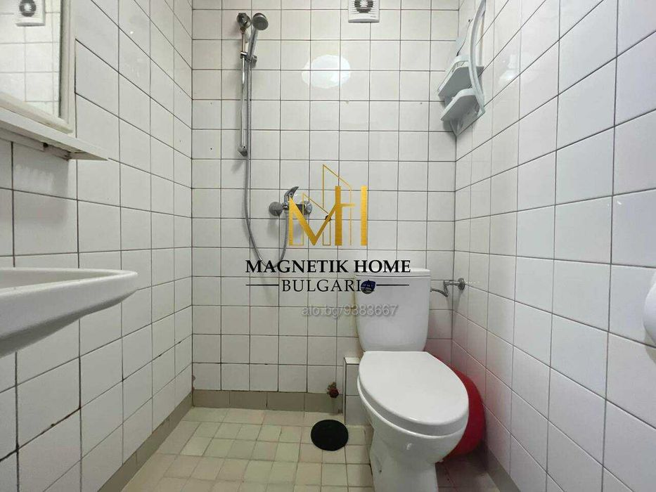 Дава се под наем Двустаен апартамент в Бургас, Център - 50 кв.м за 244.8 € - Снимка #2