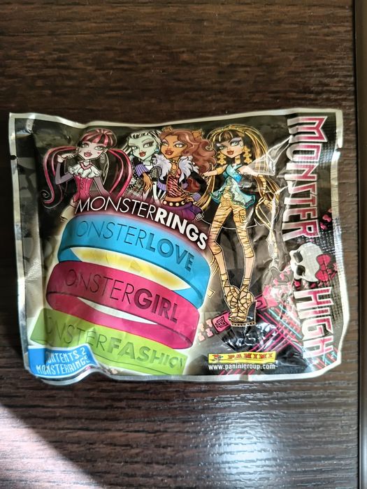 Monster high браслеты и расчески