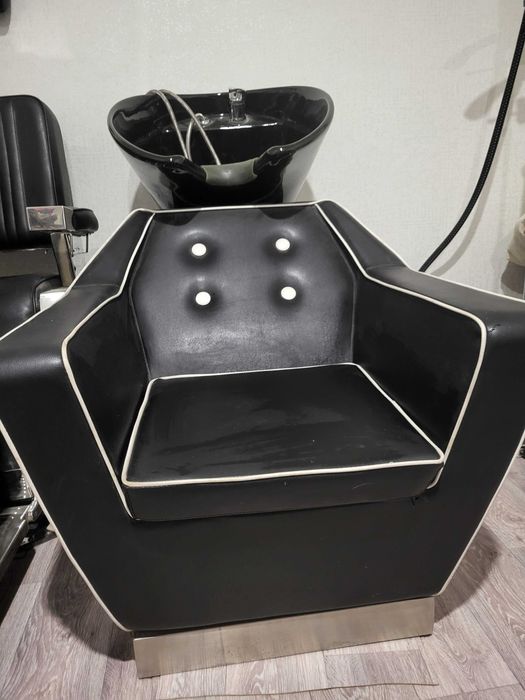 Продаю кресло для барбершопа