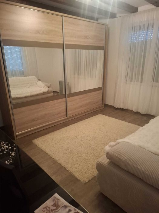 Vand casa frumoasa 5 camere cu gospodarie completa  teren 1800 m ,in Carna  Jud.Dolj