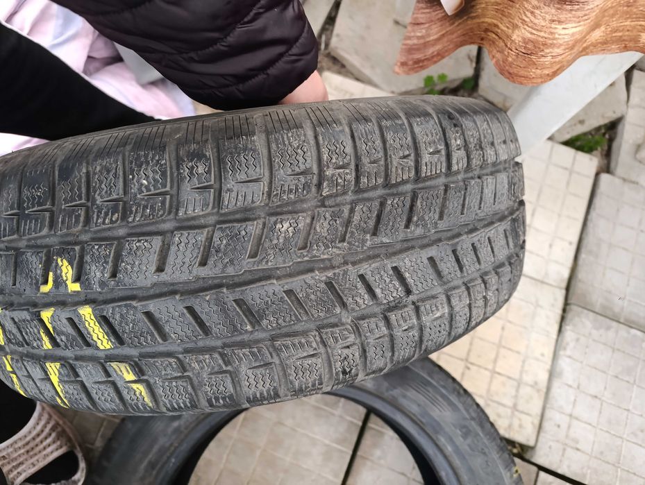 Зимни гуми в добро състояние !