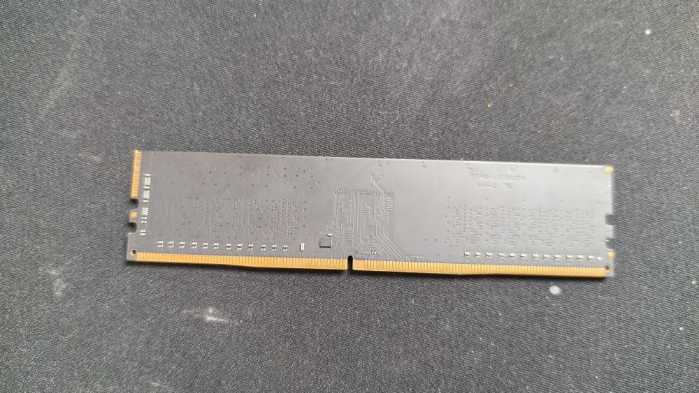 Рам памет 8bg DDR4