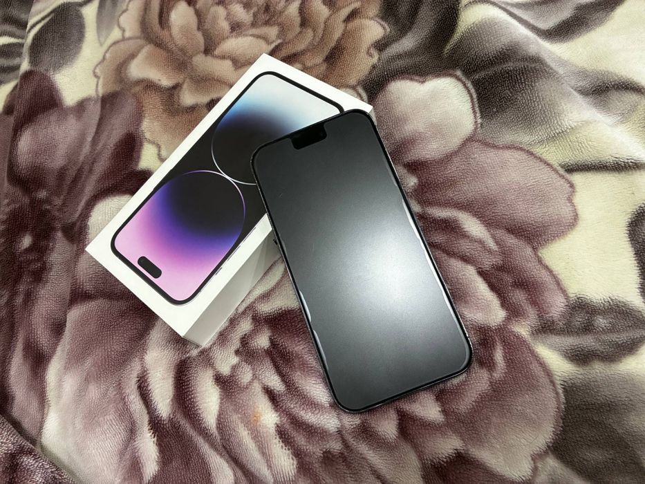 Продам айфон 14