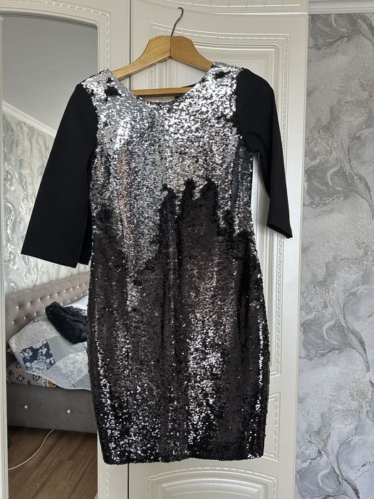 Продам вечерние платья