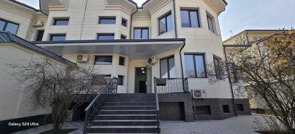 Здание в аренду под офис/клинику/представительство (Grand Mir Hotel)