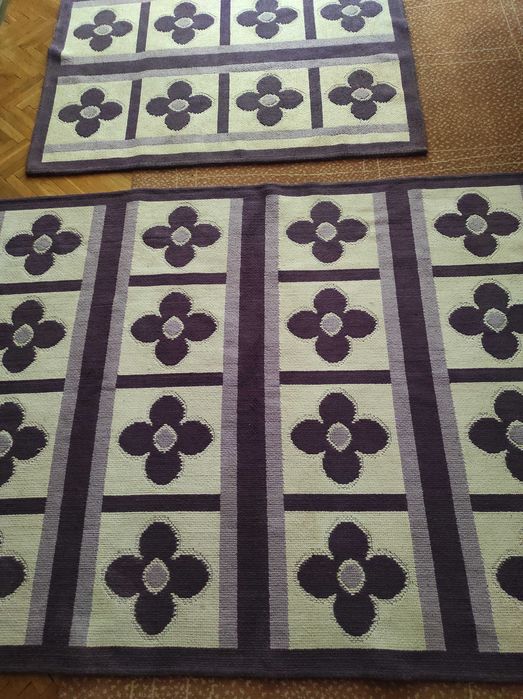 Три броя модерни килими в екрю и лилаво, 120/165 и 75/145 см