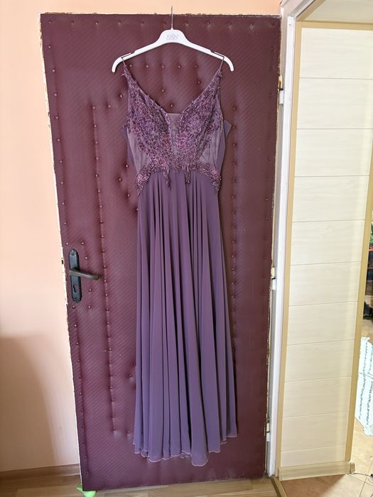 Официална рокля