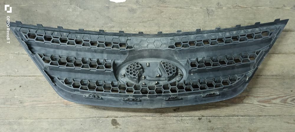 Продам решотку радиатора лада ларгус