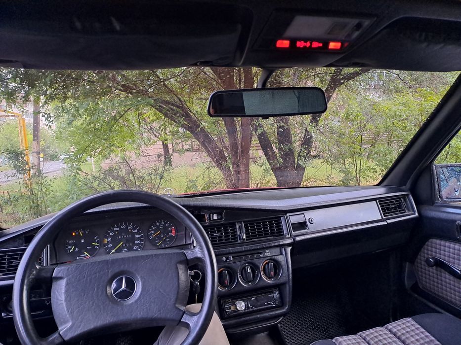 Продам Mercedes 190