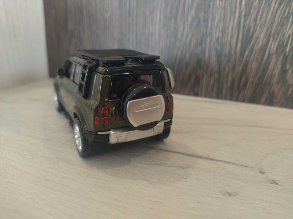 Метална количка Land Rover Defender 110 !!!
