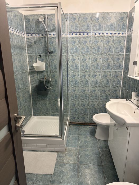 Inchiriez apart 1 cam D zona Gara 40 mp