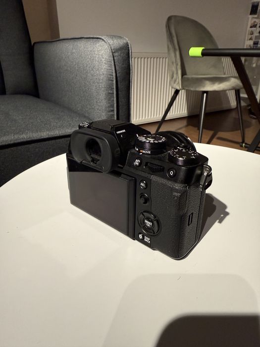 FujiFilm XT-5 obiectiv 18-55mm