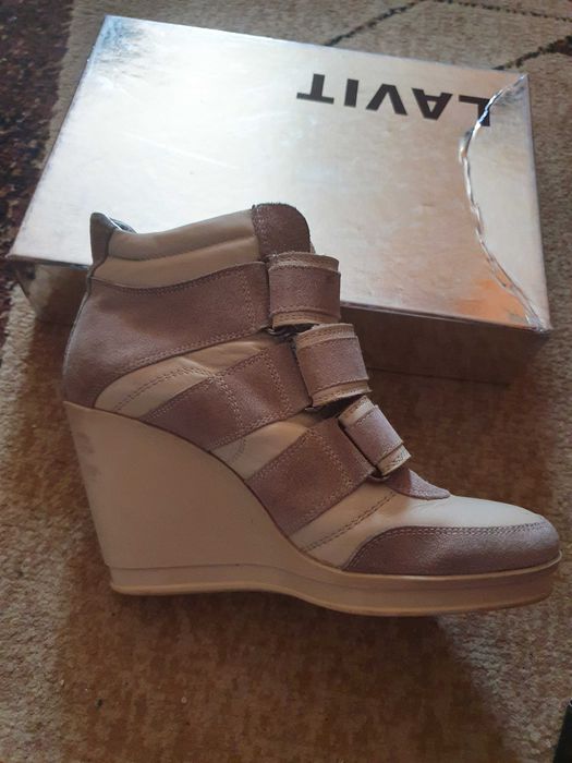 Обувь женская/кроссовки