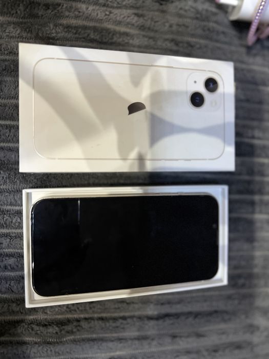 iPHone 13 в хорошем состоянии