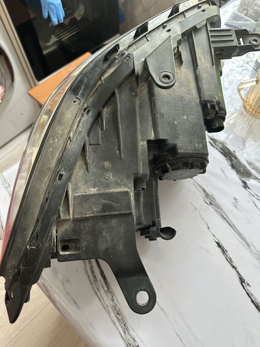 Продоется фар с АФС ЛЕВОЕ сторона