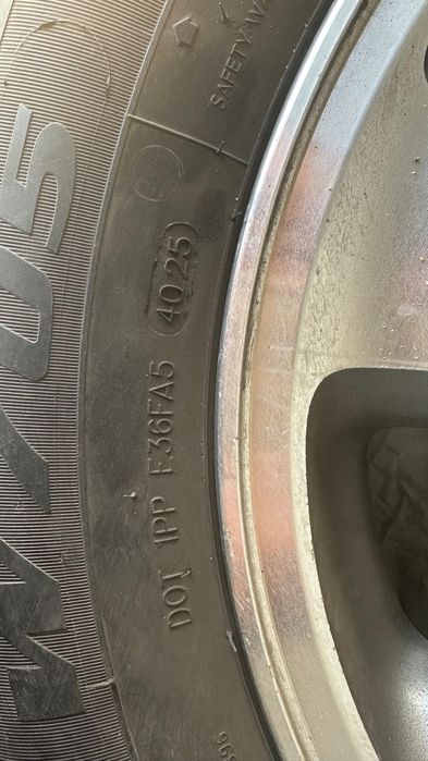 Продаетса диски с шынами шыны 2 месяца ездили
