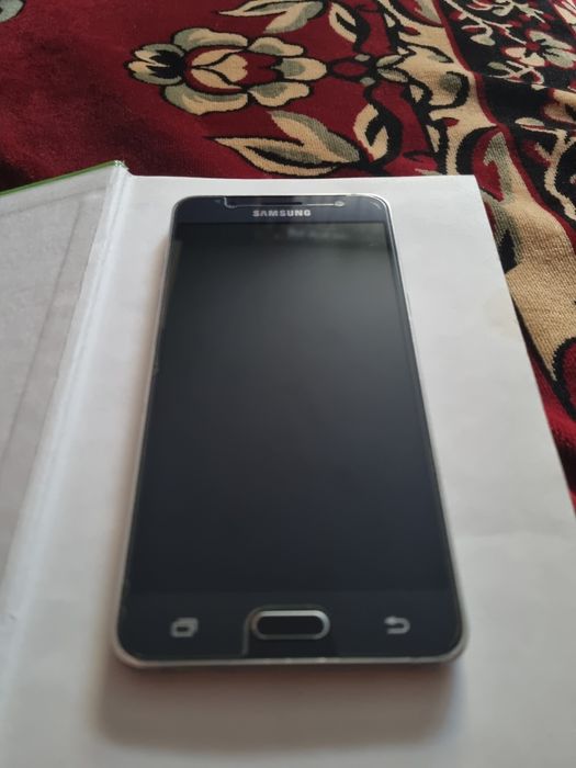 Samsung Galaxy J 5