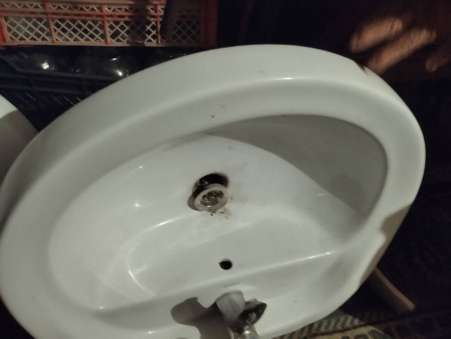 Унитаз и раковины