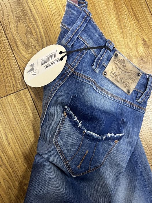 Дамски дънки нови Fornarina