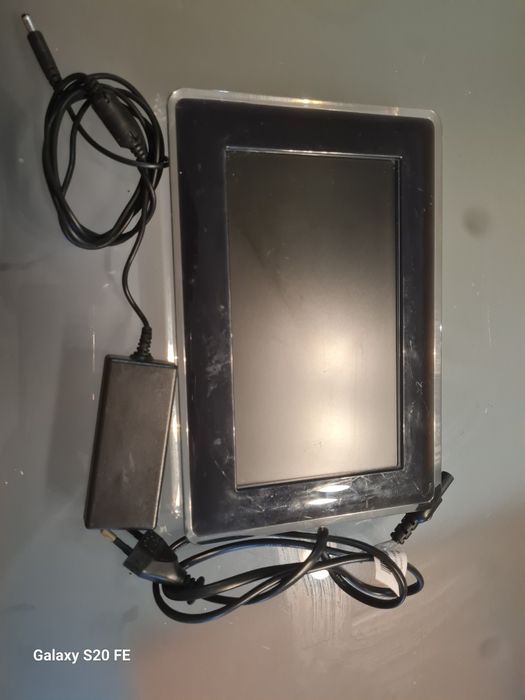 Продавам дигитална рамка Samsung