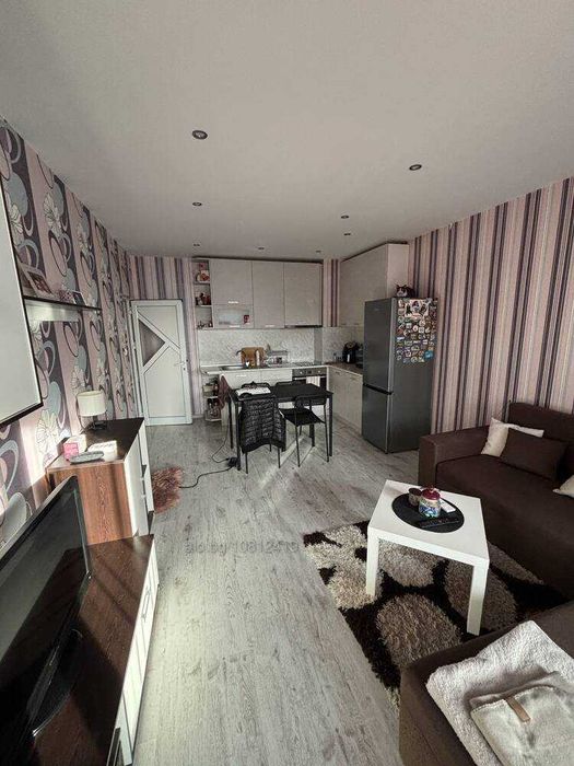 Сливен Двустаен апартамент преустроен на тристаен