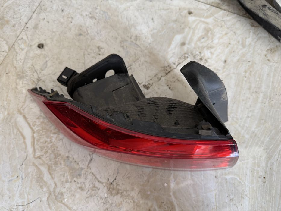 Stop stanga spate aripa Passat b8 sedan