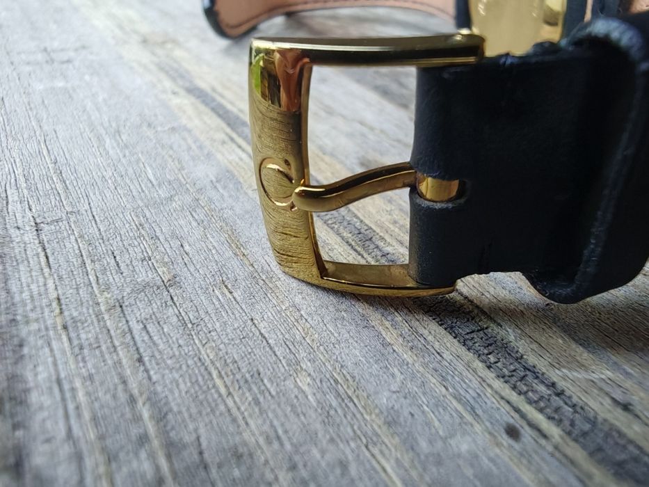 Продавам два броя златни часовника  18к