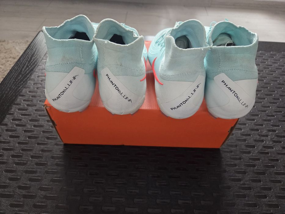 Ghete Fotbal Profesionale Nike Acc Phantom Luna II Pro