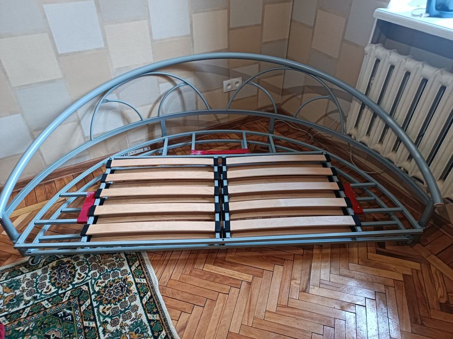 Круглая кровать D200