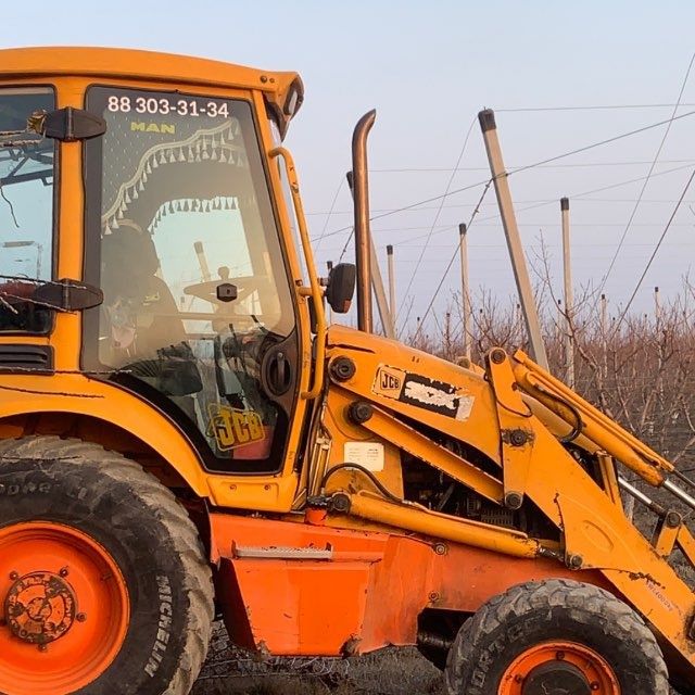 Jsb ekskvator sotiladi