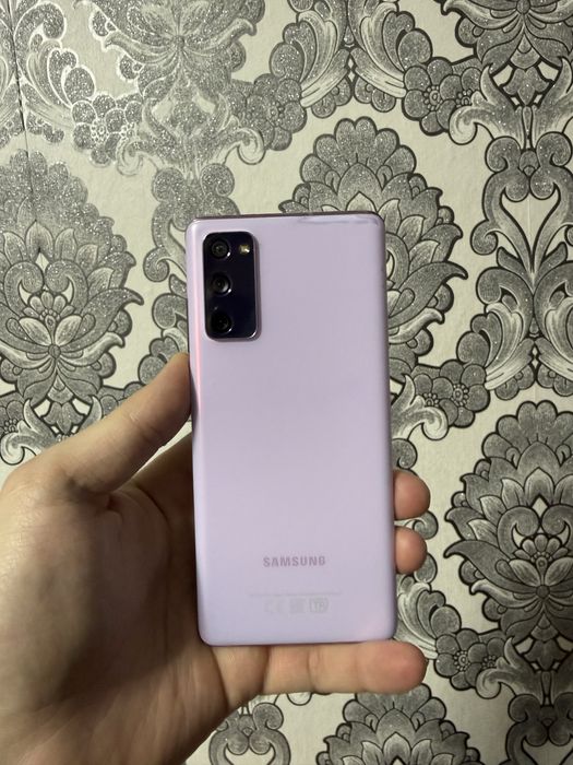 Продам Samsung S20FE