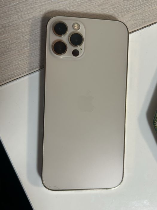 iPhone 12 pro gold