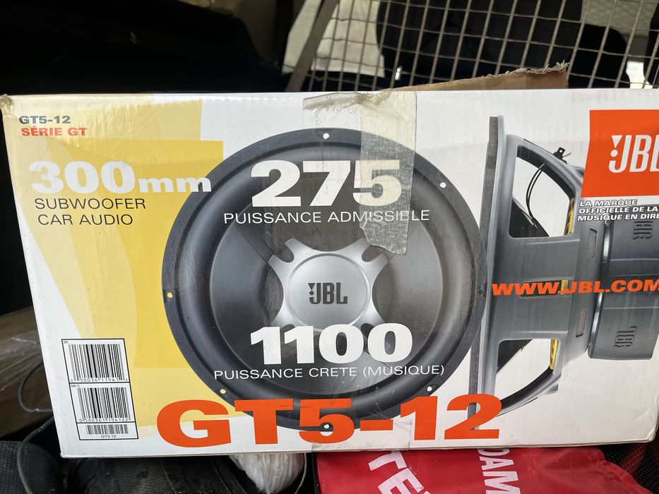 Сабвуфер сатылады JBL