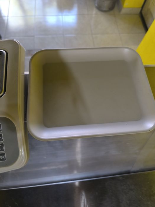 Продам весы в отличном состояний