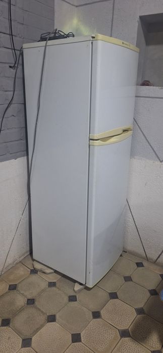 Продам холодильник LG