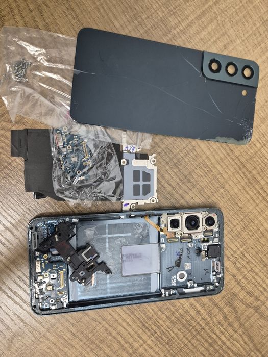 Piese Samsung Galaxy S22