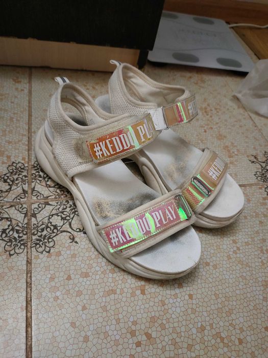 Продам сандали белые, KEDDO, разм.38