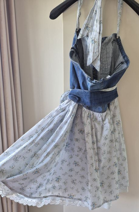 Дънкова рокля  и Черна спортно- елегантна рокля