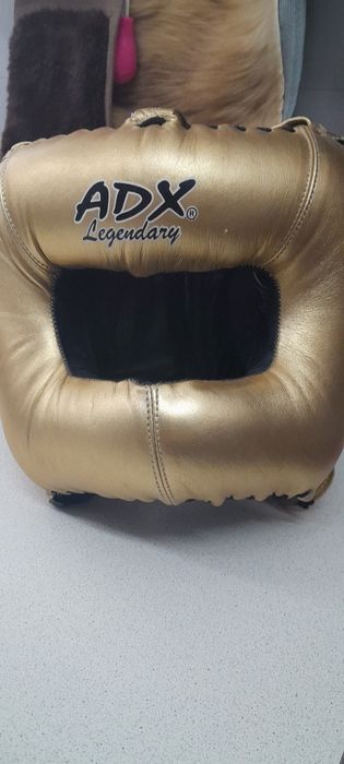 Продам шлем с бампером и перчатки шингарты для мма