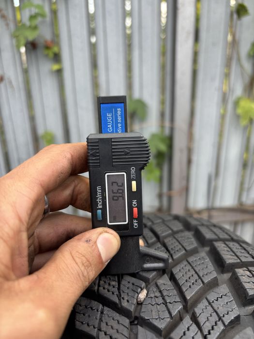 Anvelope Iarna 215/50/19 GoodYear UltraGrip Performance 215 50 19 R19