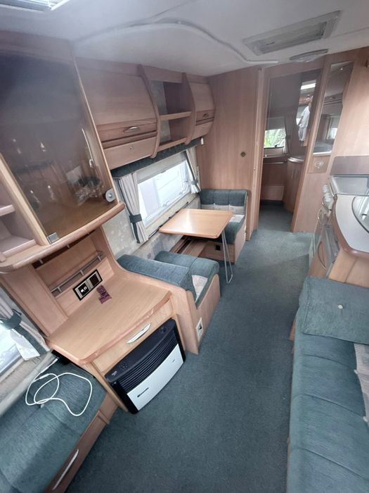 Vând rulota swift stare f buna 3 zone 5 pers .An de fab 2004